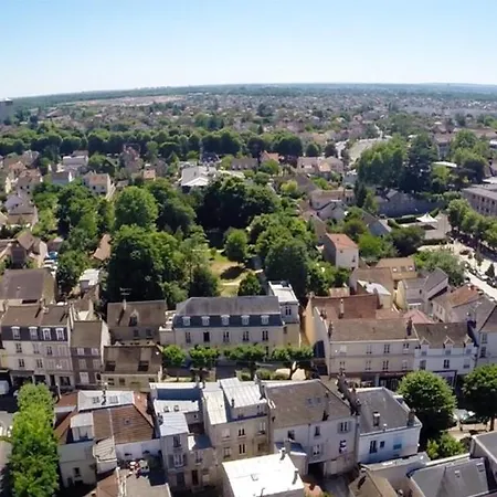 Maison Charmante A Avec Terrasse Holiday home Montgeron